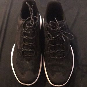 Men’s Reebok shoes